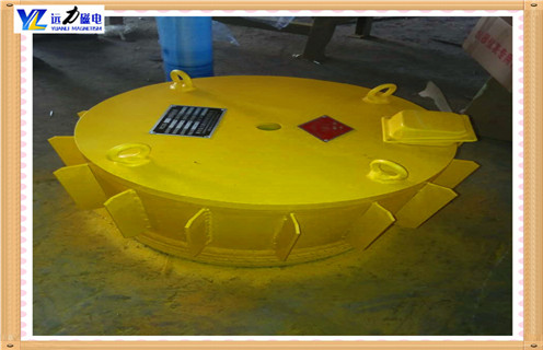 除鐵器廠家提醒您：皮帶除鐵器在運(yùn)行過(guò)程中禁止隨便調(diào)動(dòng)