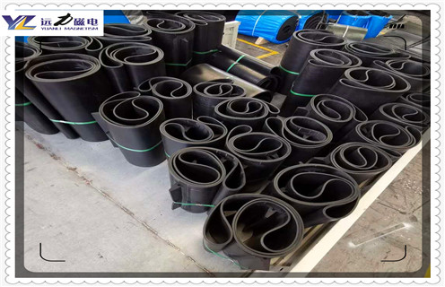 環(huán)保節(jié)能湖南除鐵器皮帶白鋼釘 環(huán)保節(jié)能湖南除鐵器皮帶白鋼釘