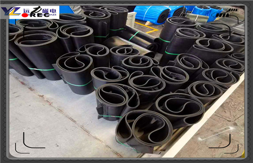 除鐵器皮帶，浙江除鐵器在皮帶運(yùn)用安裝_浙江皮帶式除鐵器訂制跑偏原因及如何調(diào)_刮板價(jià)格  