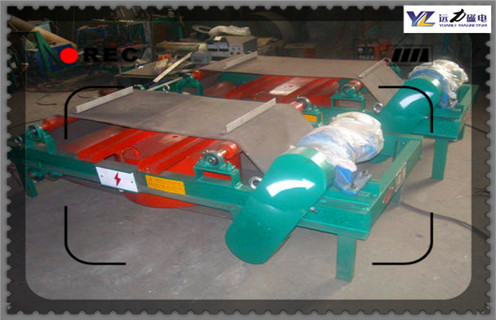 自卸式電磁除鐵器，山東RCDD-12自卸式電磁除鐵器安裝視頻國家標(biāo)準(zhǔn)_山東RCDD-12自卸式電磁除鐵器安裝視頻廠家配件_型號(hào)及工作視頻