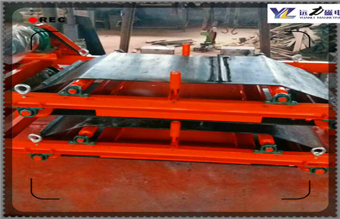 干式自卸式電磁除鐵器，超強(qiáng)干式自卸式電磁除鐵器國(guó)家標(biāo)準(zhǔn)_超強(qiáng)干式自卸式電磁除鐵器廠家配件_型號(hào)及工作視頻