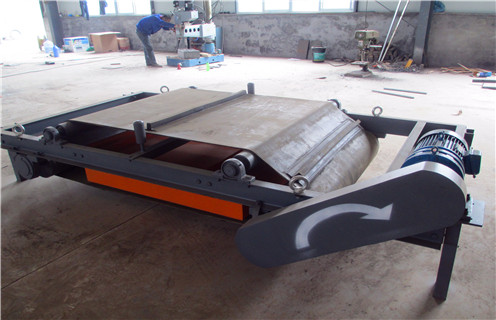 皮帶除鐵器，湖南皮帶除鐵器安裝方法_帶式強(qiáng)磁湖南皮帶除鐵器安裝方法工作原理構(gòu)造選型_廠家