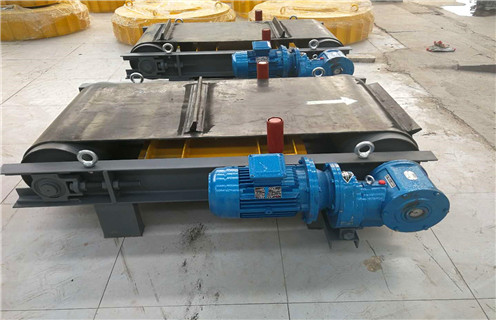 帶式永磁自卸式除鐵器，帶式永磁自卸式除鐵器知識參數(shù)_內(nèi)部磁塊安裝方法_帶式永磁自卸式除鐵器型號價格