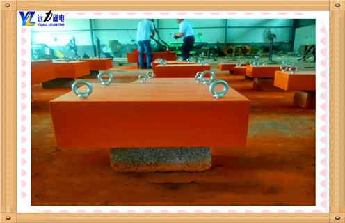 永磁自卸式除鐵器，山東永磁自卸式除鐵器知識(shí)參數(shù)_內(nèi)部磁塊安裝方法_山東永磁自卸式除鐵器型號(hào)價(jià)格