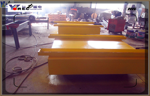 板式永磁除鐵器，甘肅板式永磁除鐵器知識(shí)參數(shù)_內(nèi)部磁塊安裝方法_甘肅板式永磁除鐵器型號(hào)價(jià)格  